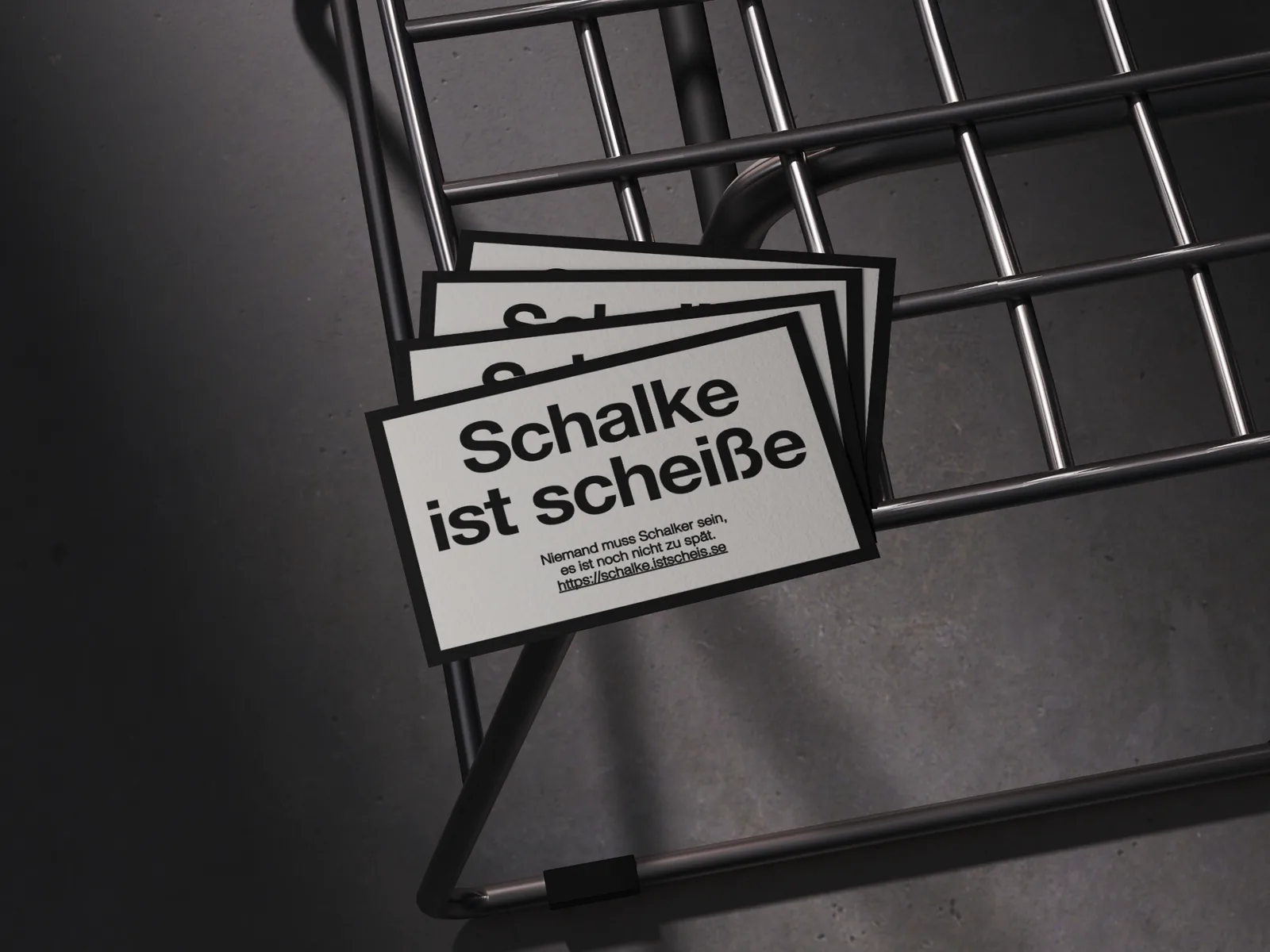 Individuelle 'ist scheiße' Sticker